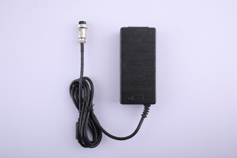 Battery charger CE SAA CB FCC 12V 10A Lifepo4 battery charger for scooter